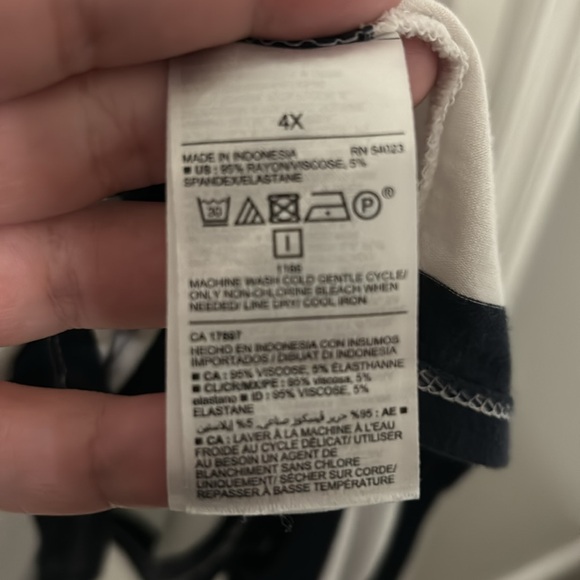 White and blue stripe batwing top - Picture 4 of 4